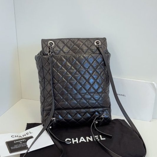 香奈兒/Chanel 黑銀油蠟牛皮 薩爾茨堡雙肩包 中號-1