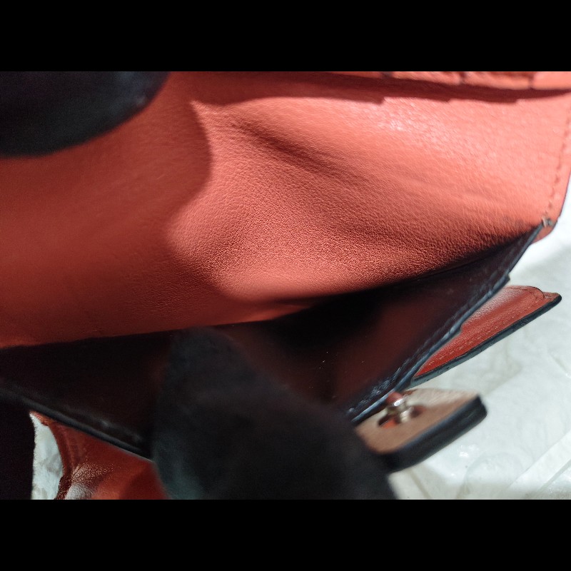 LOEWE 經典款 小型粒面小牛皮三折短夾-14