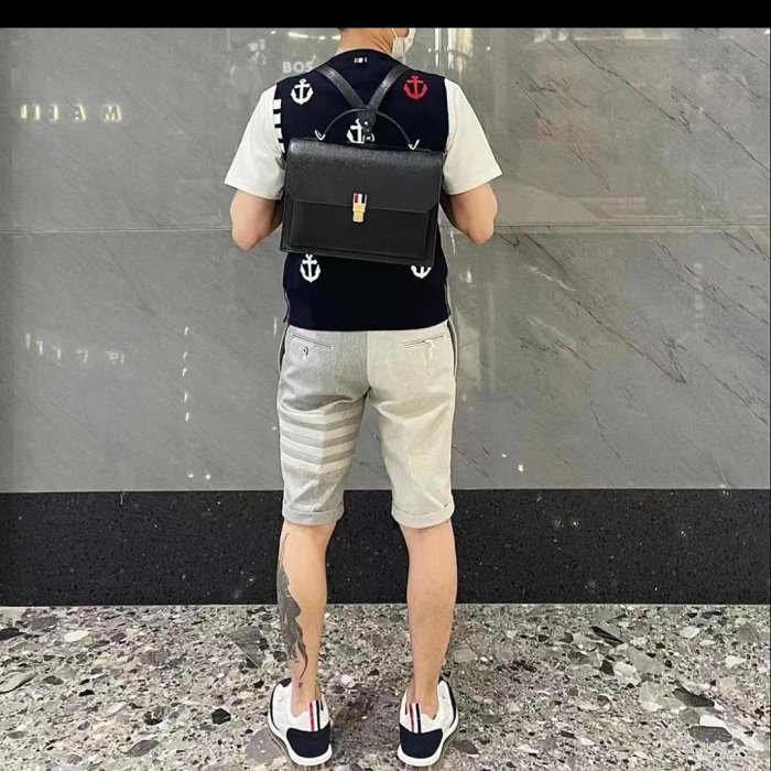 💎Han's house精品服飾💎THOM BROWNE TB 四槓 短褲 西裝褲 日本製 現貨3原價33700-5