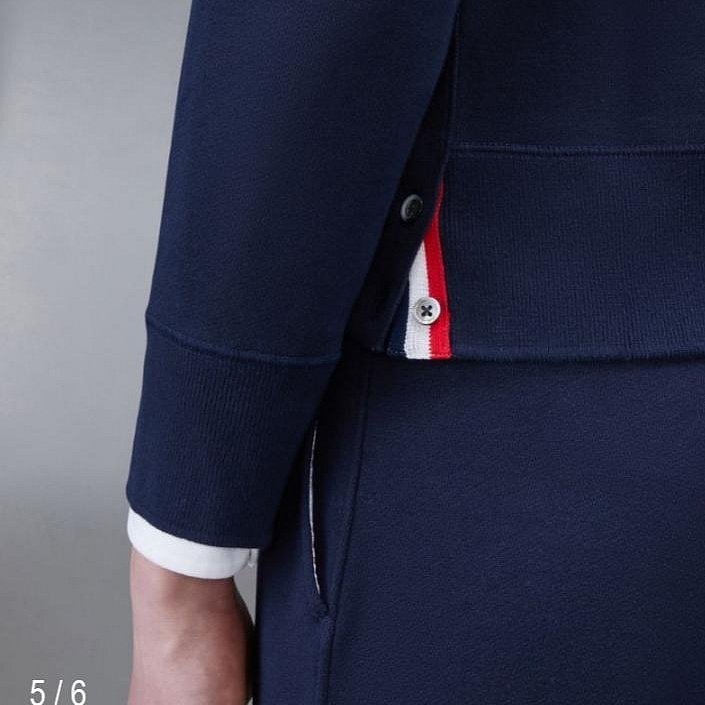 💎Han's house精品服飾💎 Thom Browne TB 4桿 TB 衛衣 日本製 大學T 原價 22200-4