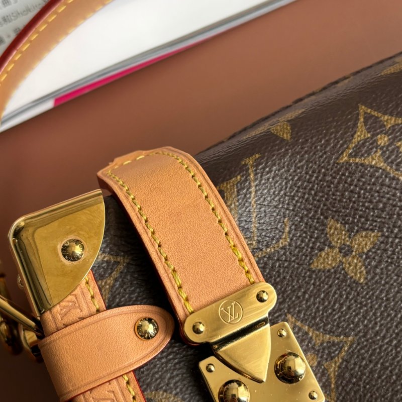 ::LOUIS VUITTON:: LV M46815 Side Trunk PM 經典花紋牛皮飾邊手提斜背包 箱型包-10