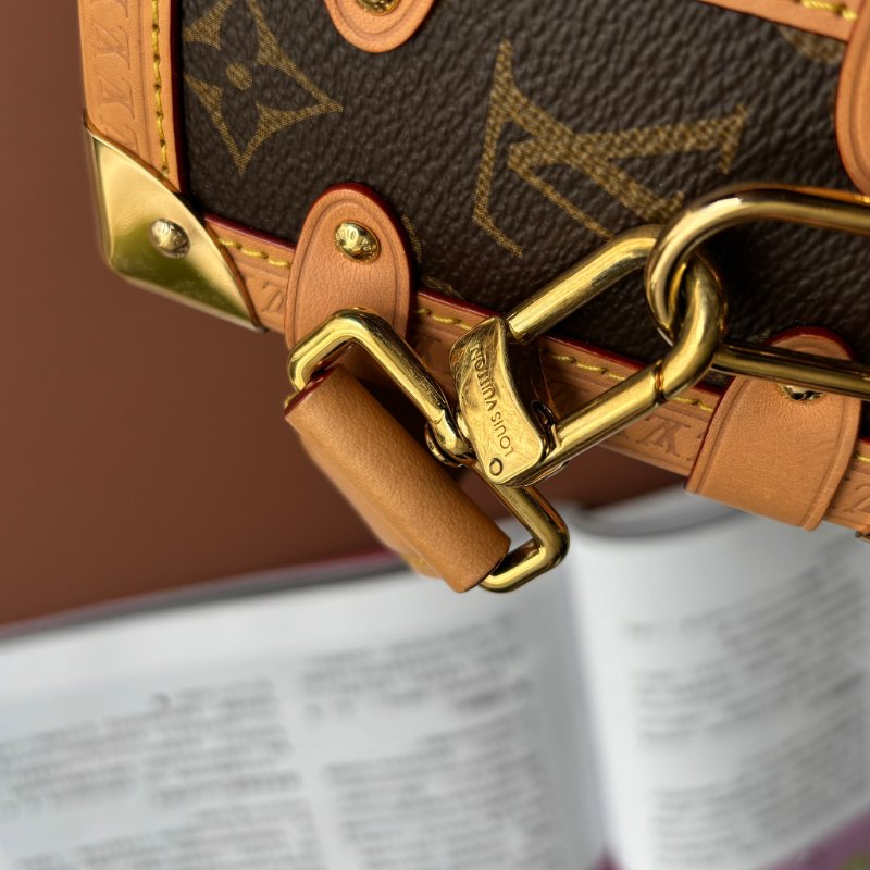 ::LOUIS VUITTON:: LV M46815 Side Trunk PM 經典花紋牛皮飾邊手提斜背包 箱型包-19