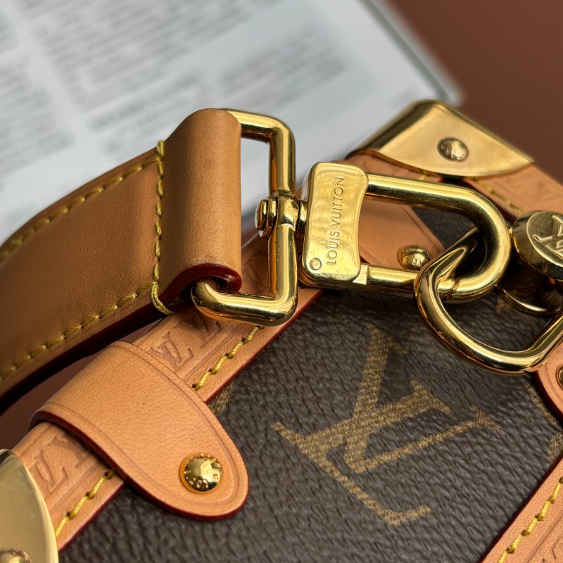 ::LOUIS VUITTON:: LV M46815 Side Trunk PM 經典花紋牛皮飾邊手提斜背包 箱型包-21