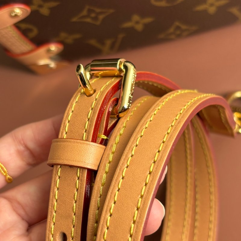 ::LOUIS VUITTON:: LV M46815 Side Trunk PM 經典花紋牛皮飾邊手提斜背包 箱型包-24
