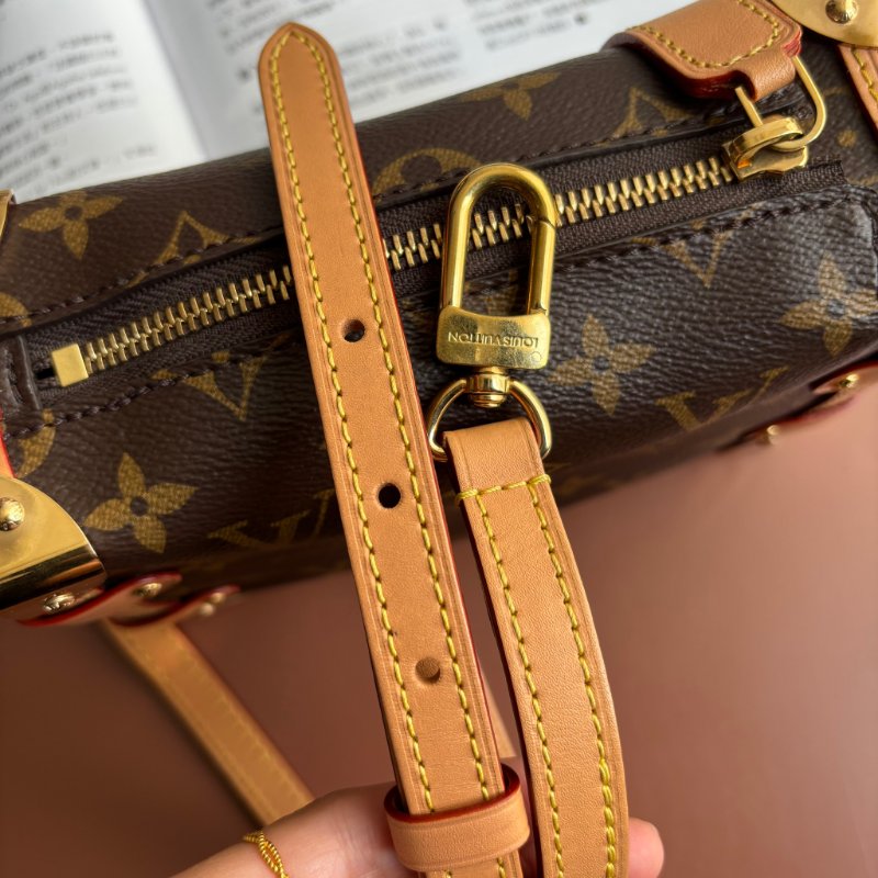 ::LOUIS VUITTON:: LV M46815 Side Trunk PM 經典花紋牛皮飾邊手提斜背包 箱型包-28