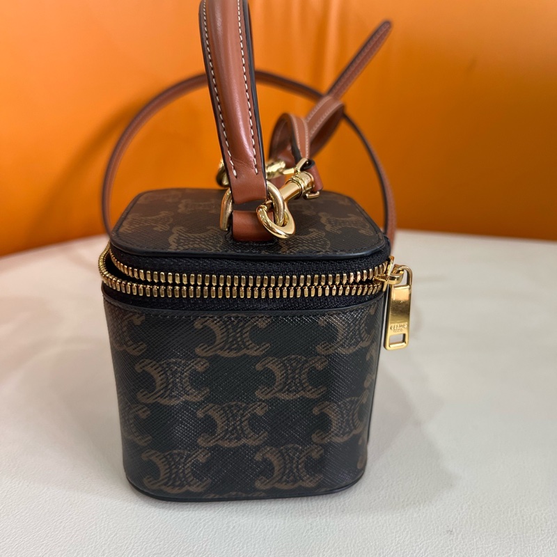 正品，99新Celine/賽琳Triomphe可拆卸肩帶老花盒子斜挎單肩包迷你包手提包-1