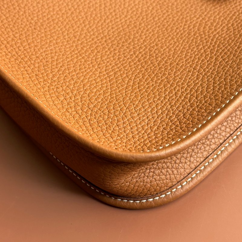 ::Hermès:: Mini Evelyne 16 II 二代金釦金棕 H字樣斜背包-8