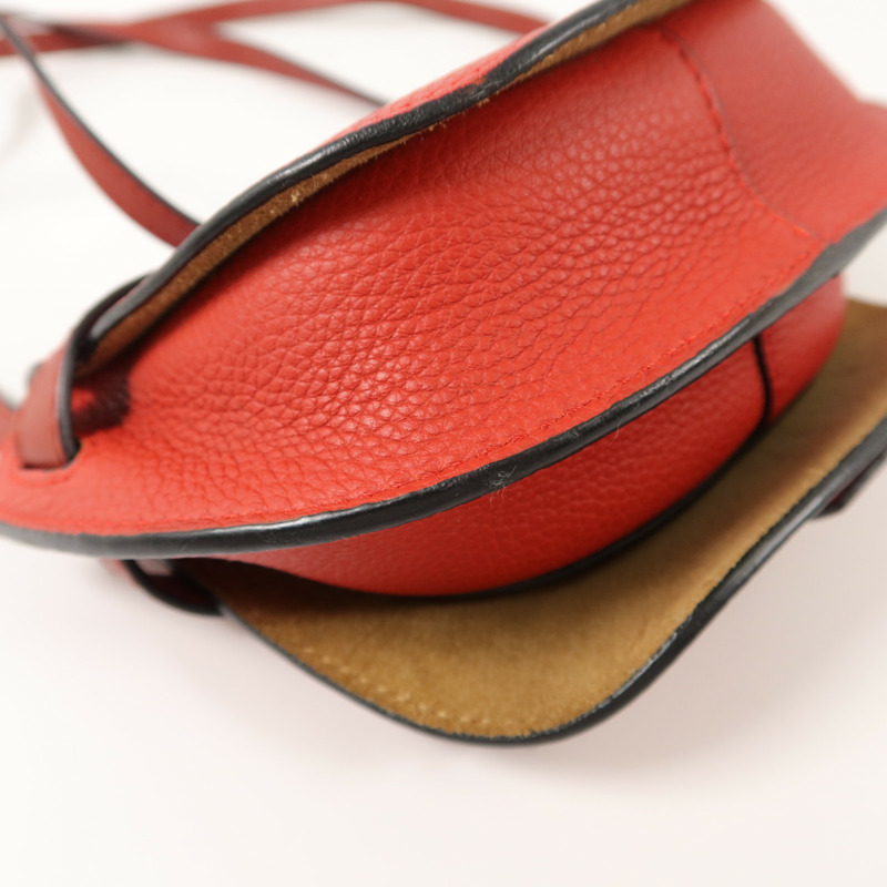 LOEWE 牛皮皮革Mini Gate肩背袋-13