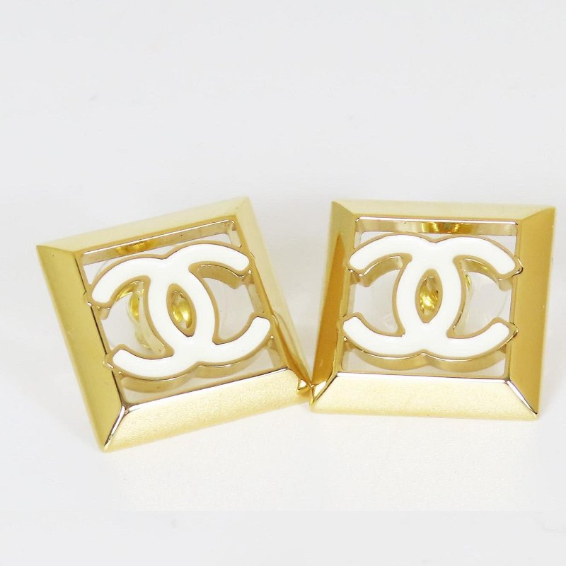 【巴黎站二手名牌專賣店】＊現貨＊CHANEL 香奈兒 真品＊金色方框白色琺瑯雙C針式耳環-1