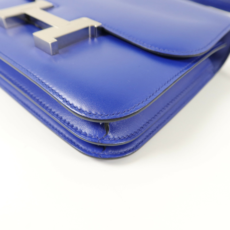 HERMES Tadelakt皮革Constance Mini肩背袋Bleu Electrique-11