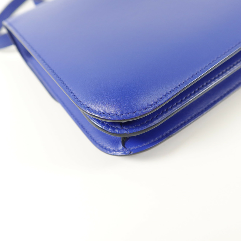 HERMES Tadelakt皮革Constance Mini肩背袋Bleu Electrique-14