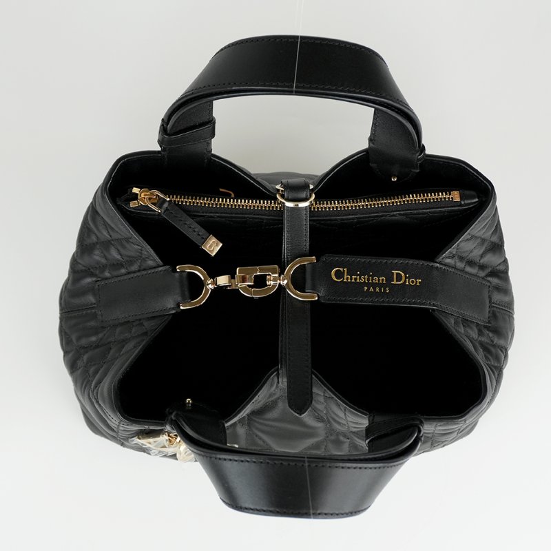 KESH 凱仕國際精品【金屬吊飾、優雅日常托特】DIOR Toujours Small 迪奧小型手提包｜黑色籐格紋小牛皮｜金扣-4