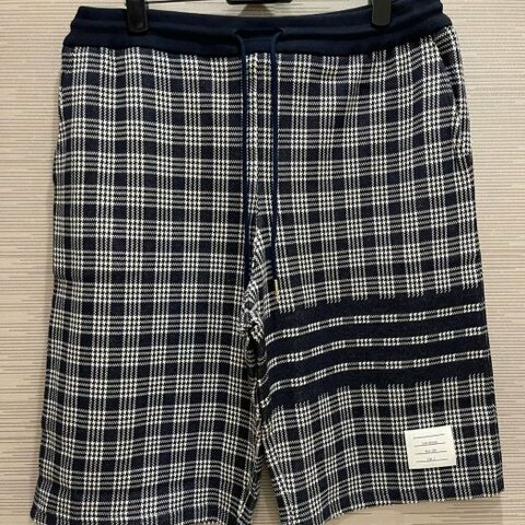 💎Han's house精品服飾💎THOM BROWNE TB 格紋 四槓 棉 短 褲 日本製  現貨4 原價27700