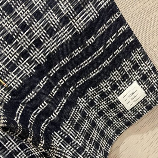 💎Han's house精品服飾💎THOM BROWNE TB 格紋 四槓 棉 短 褲 日本製  現貨4 原價27700-5