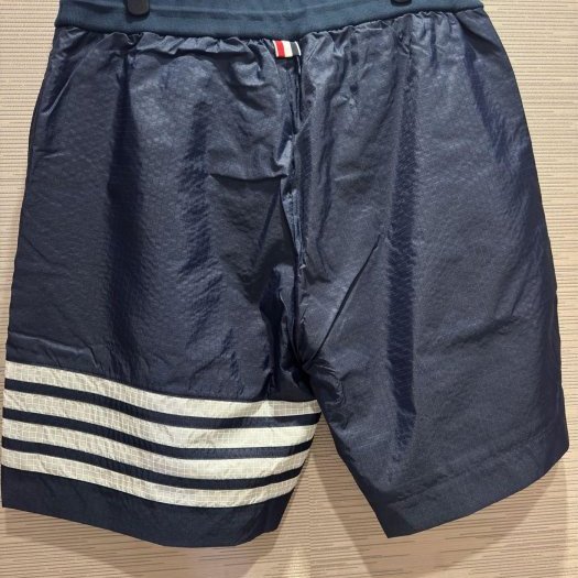 💎Han's house精品服飾💎THOM BROWNE TB 四槓 尼龍 海灘 短褲  現貨4 原價34400-2