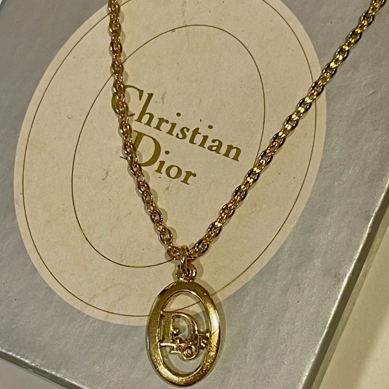 VINTAGE DIOR金色字母橢圓形品牌logo古董項鍊-1