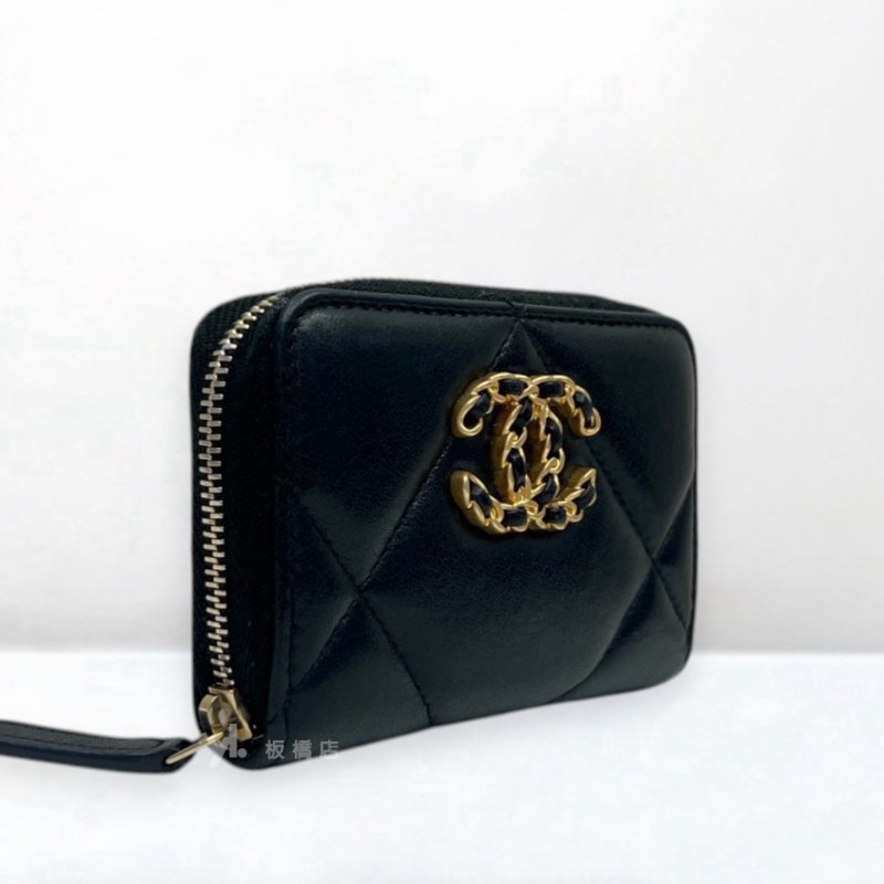 S5464-Chanel 19系列黑羊皮金釦拉鍊零錢包-1