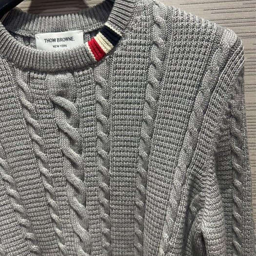 💎Han's house精品服飾💎Thom Browne 麻花 粗 針織 100% 純羊毛 毛衣 義大利製 現貨2 3 原價39700-1