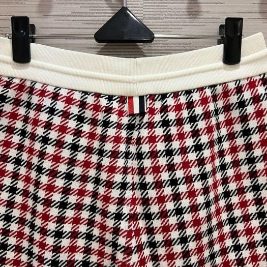 💎Han's house精品服飾💎THOM BROWNE TB 棉 四槓 棉褲 短褲  原價35900-2