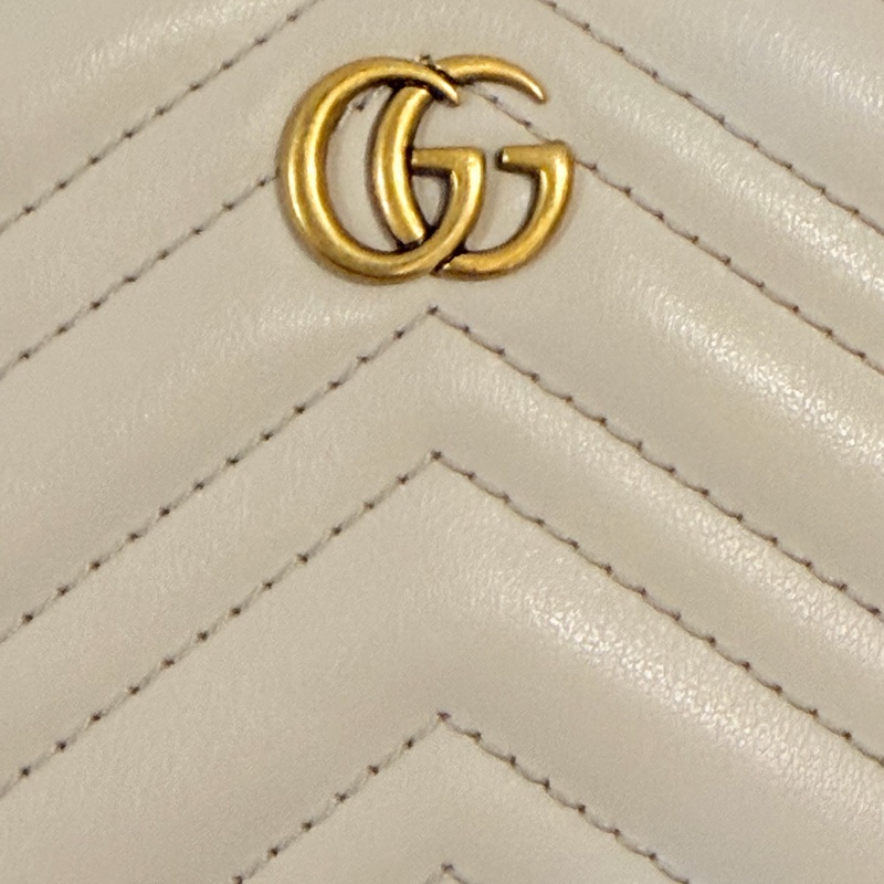 Gucci米灰色牛皮山形紋馬夢霧金釦短夾-19