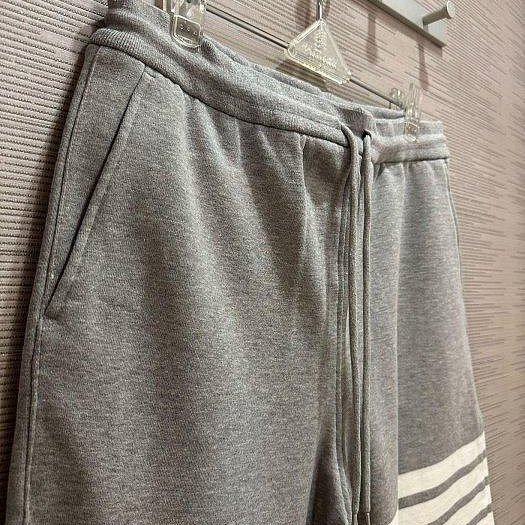 💎Han's house精品服飾💎THOM BROWNE TB 棉 四槓 棉短褲 男原價25600-5