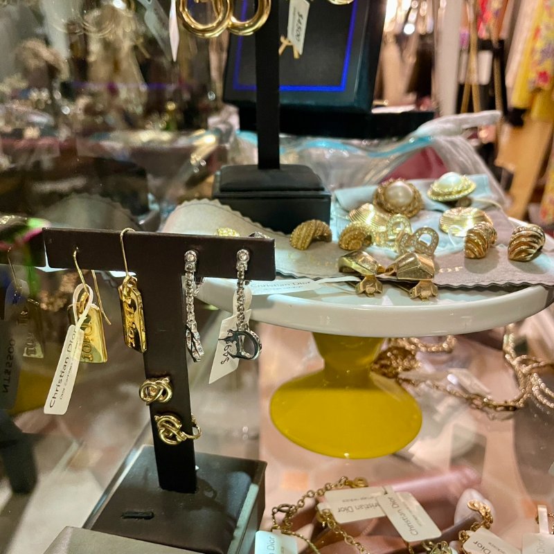VINTAGE DIOR 極簡風格金色字母長形古董耳針耳環-3