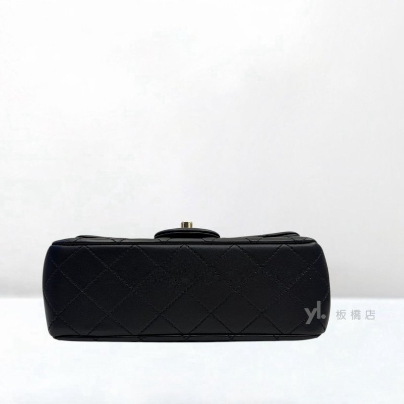 Y2029-CHANEL 黑羊皮淡金釦足球釦Coco20 AS1787-4