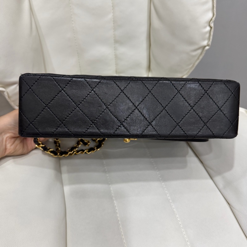 Chanel Paris Limited Medium Classic Flap 金銀扣 鴛鴦扣-7
