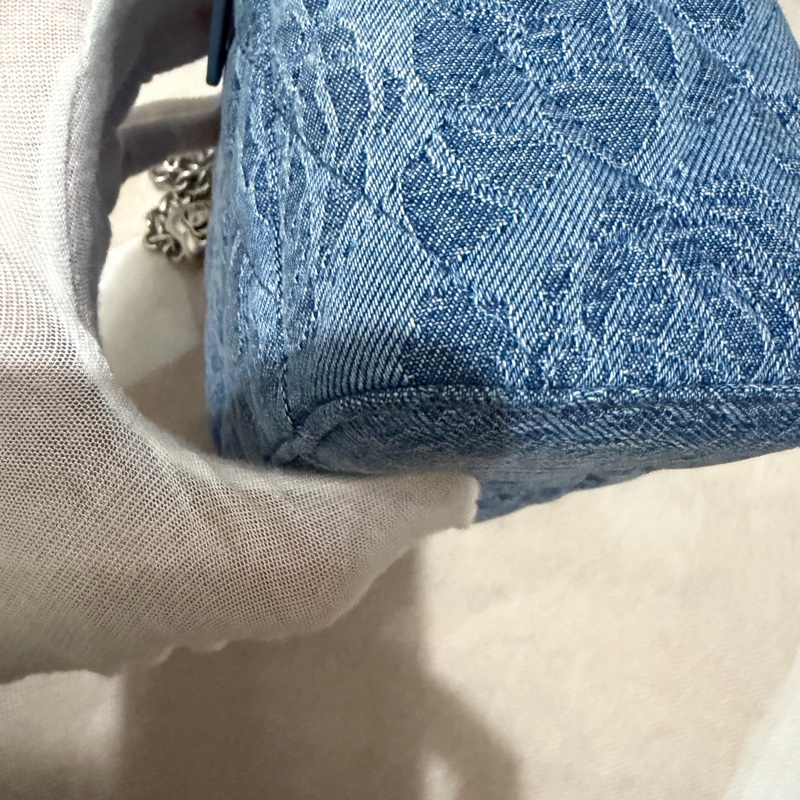 CHANEL 牛仔長盒子-24