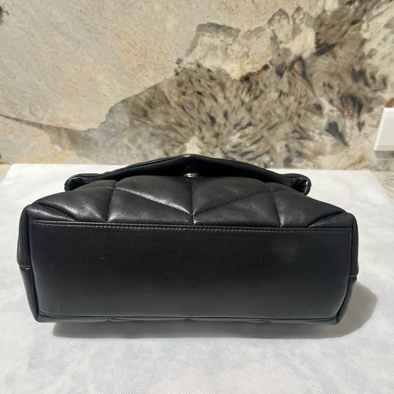YSL Black黑色羊皮Puffer淡金釦鏈包-4