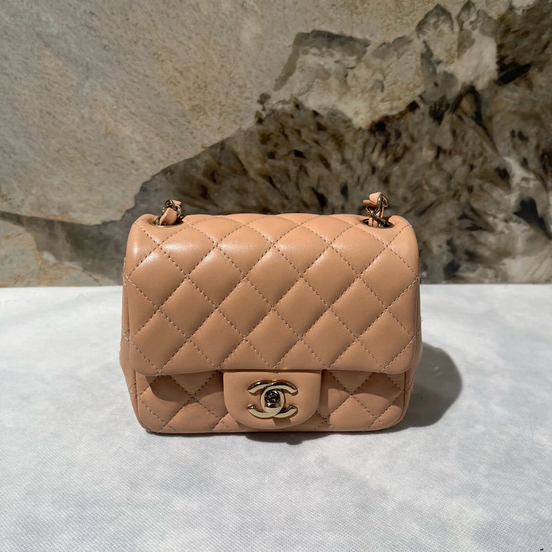Chanel 米色羊皮金釦CF17-0