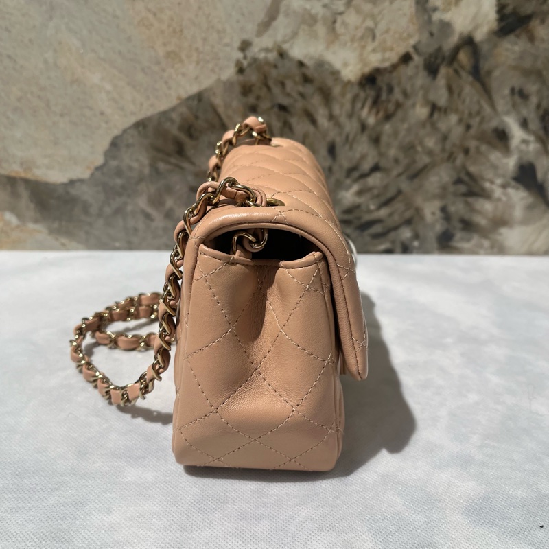 Chanel 米色羊皮金釦CF17-1