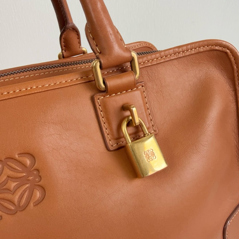 正品，羅意威/LOEWE Amazona 焦糖色牛皮手提包-2