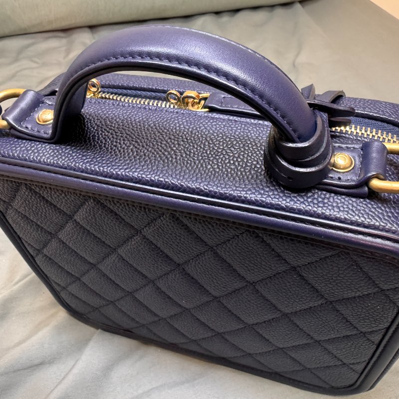 黑白馬小姐的斷捨離~二手CHANEL Vanity Medium 深藍金 經典鍊條 非晶片款-1