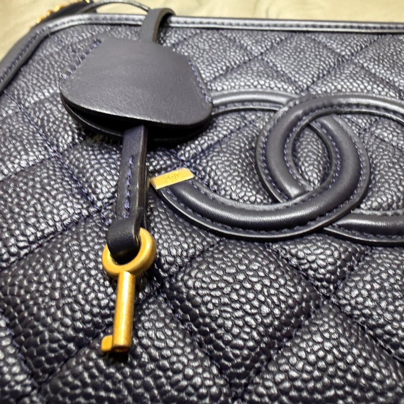 黑白馬小姐的斷捨離~二手CHANEL Vanity Medium 深藍金 經典鍊條 非晶片款-18