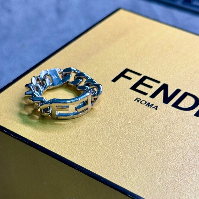 FENDI Baguette 經典Logo寬版鏈條戒指 尺碼M-0