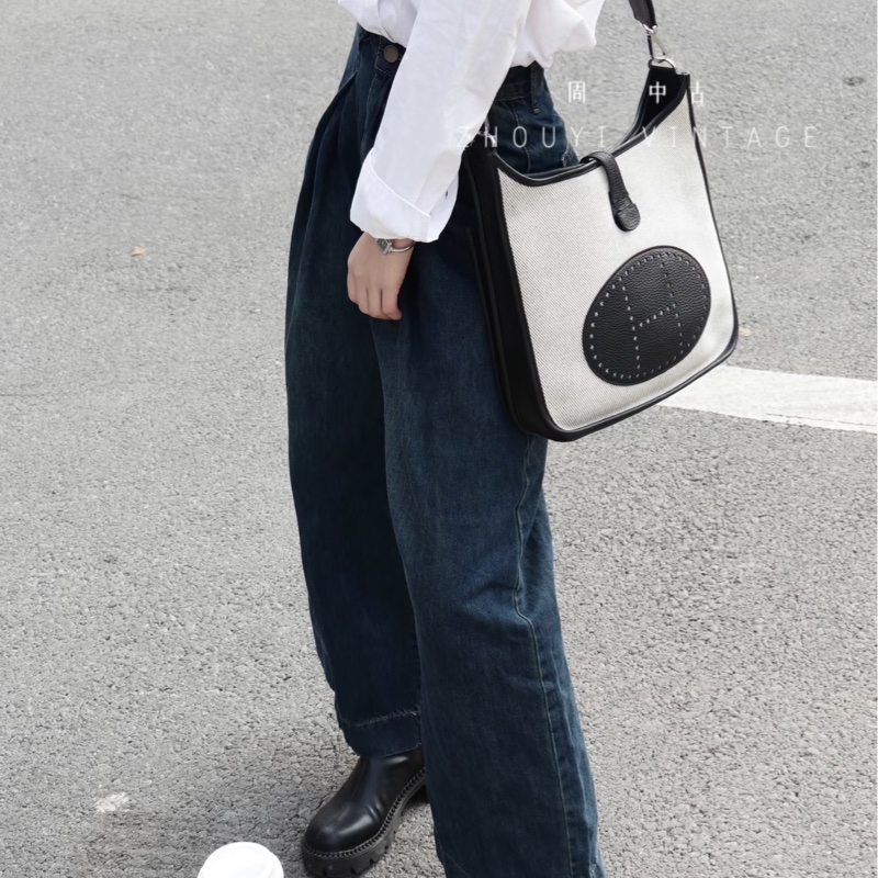 Hermes 愛馬仕熊貓配色帆布 Evelyne29 PM斜背包 肩背包 H包 logo洞洞包 經典H包-3