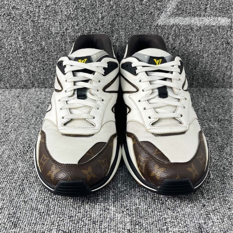 Louis Vuitton 路易威登 白棕色老花運動鞋尺碼42碼 🧡