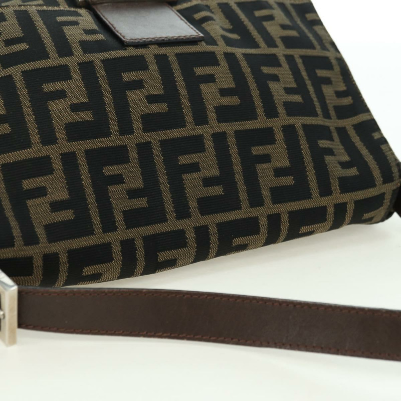 【日本直送】FENDI Zucca帆布Mamma Baguette單肩包 棕色/黑色 正品 177694SAV-5