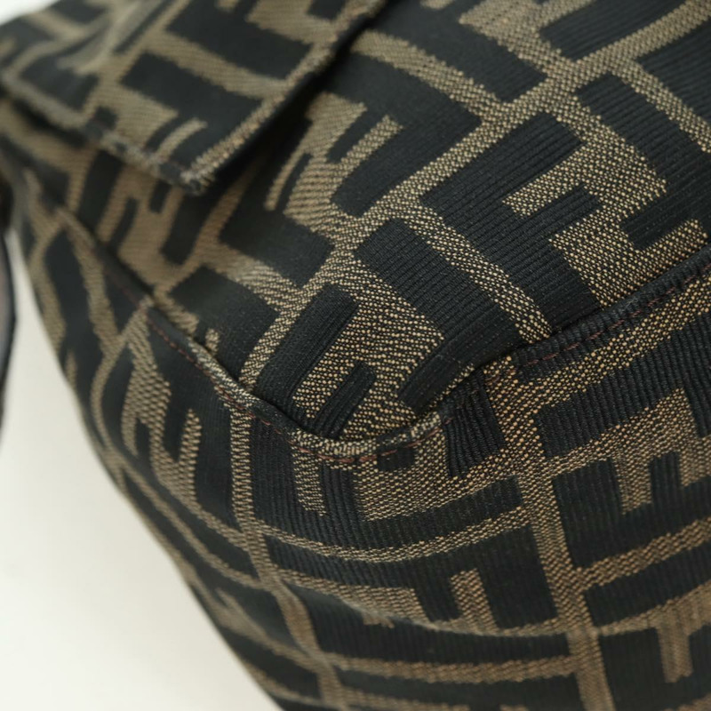【日本直送】FENDI Zucca帆布Mamma Baguette單肩包 棕色/黑色 正品 177694SAV-13