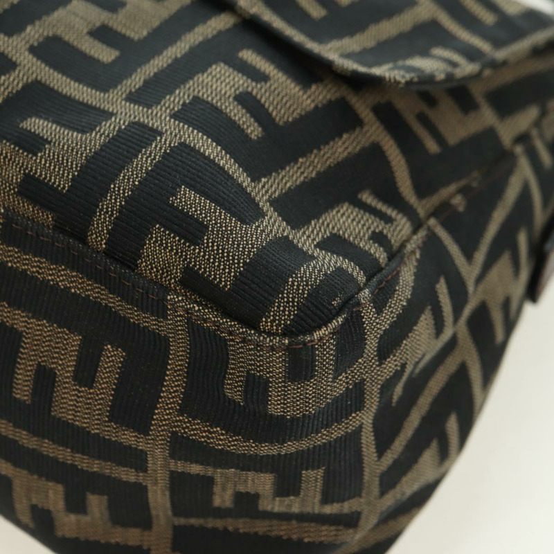 【日本直送】FENDI Zucca帆布Mamma Baguette單肩包 棕色/黑色 正品 177694SAV-14