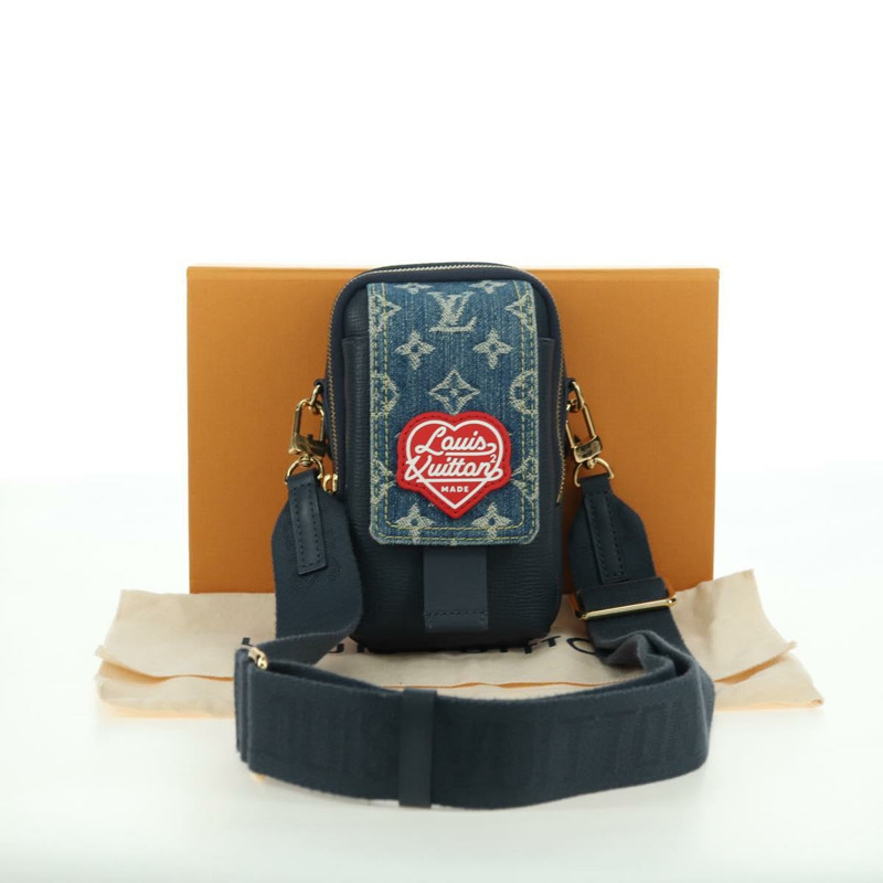 【日本直送】路易威登 (LOUIS VUITTON) 牛仔布 LVxNIGO 雙手機袋 藍色 M81060 正品 170550SM-11