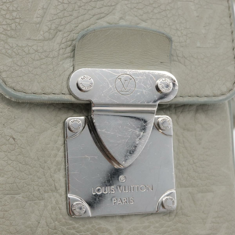 【日本直送】路易威登 Taurillon 直式可穿戴式皮夾包 灰色 M82568 LV 正品 178538V-16