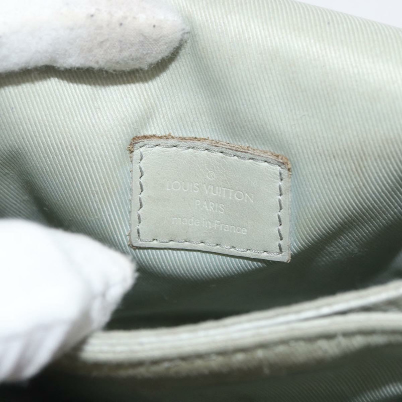 【日本直送】路易威登 Taurillon 直式可穿戴式皮夾包 灰色 M82568 LV 正品 178538V-17