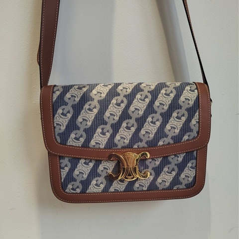 99新Celine 賽琳 限量牛仔布凱旋門郵差包 棕色拼海軍藍  尺寸約22.5*16*6.5cm，附件塵袋