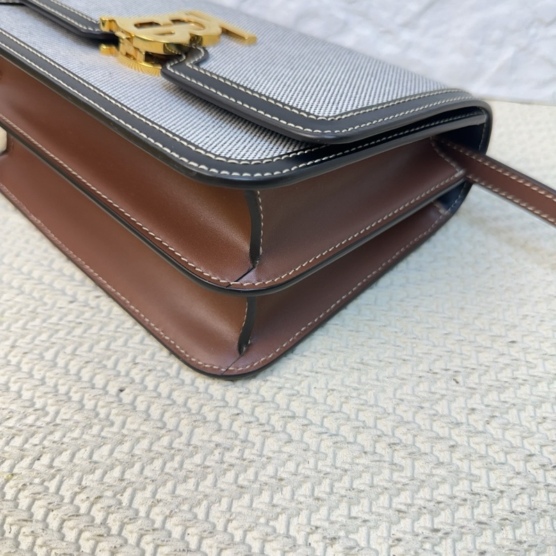 巴寶莉Burberry 經典TB金扣灰色拼黑色百搭款 尺寸21*15.5*8.5-5