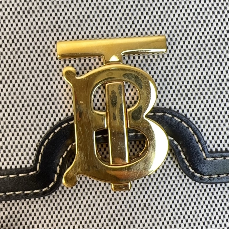 巴寶莉Burberry 經典TB金扣灰色拼黑色百搭款 尺寸21*15.5*8.5-9