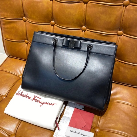 Ferragamo 菲拉格慕 黑色牛皮托特