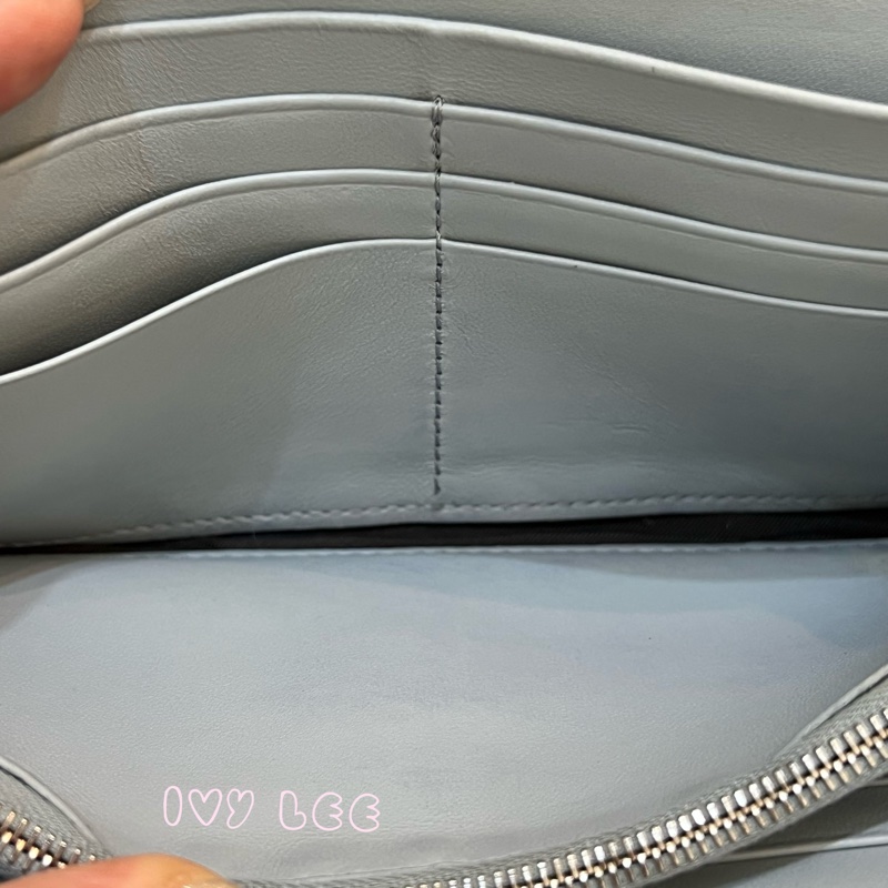 Fendi 8M0365 Baguette FF 立體浮雕小羊皮 WOC 長款皮夾配飾鏈 灰藍 正品 二手精品-7