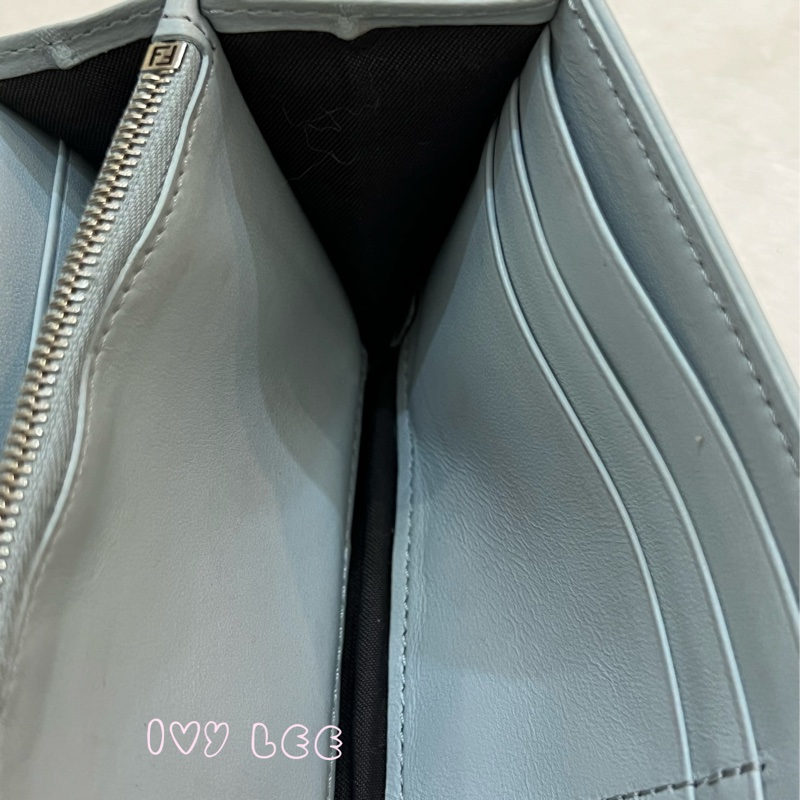 Fendi 8M0365 Baguette FF 立體浮雕小羊皮 WOC 長款皮夾配飾鏈 灰藍 正品 二手精品-11